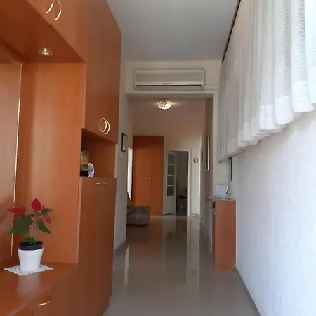 Rose Apartman *